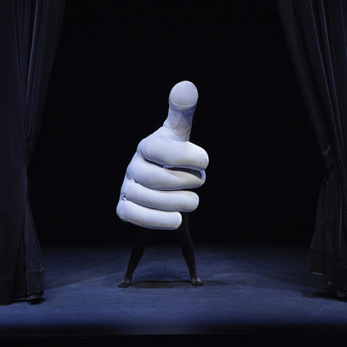 500px_Mummenschanz_Hand.jpg